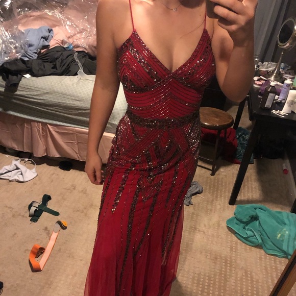 RED BEADED MERMAID PROM DRESS - Picture 4 of 4